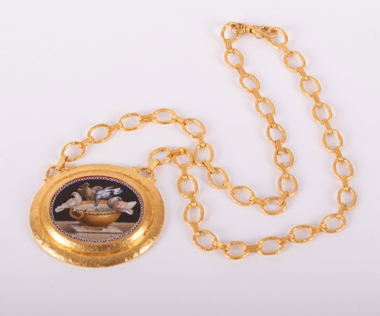 Micro Mosaic Pendant with Chain by Gurhan: Micro Mosaic Pendant with Chain by GurhanGold mark on the pendant is .990. The micro mosaic "Doves of Pliny" has some insignificant absence of the tesserae. Chain is 16 inches long, pendant