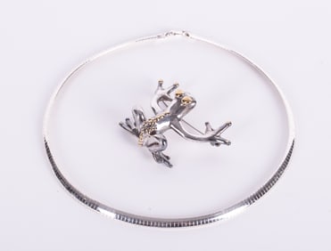 Sterling Silver Tree Frog Brooch together with Sterling Silver Omega Link Choker/Necklace Marked