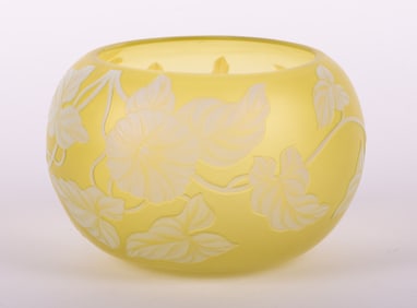 A Thomas Webb Citrine Cameo Glass Bowl