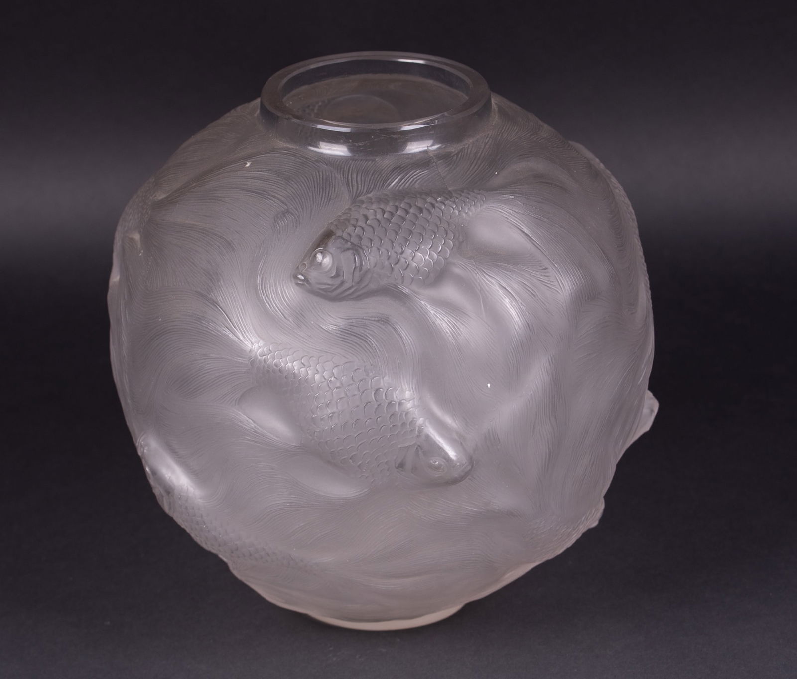 An R. Lalique Formose Pattern Goldfish Bowl (1 of 6)