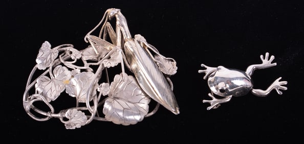 Artistic Praying Mantis Brooch in Silver Paired with a Frog Brooch