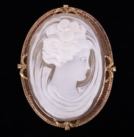 Cameo set in 10k Yellow Gold Profile of Young Women