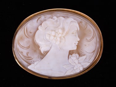 Antique Cameo Profile of a Young Girl set in 14k Gold