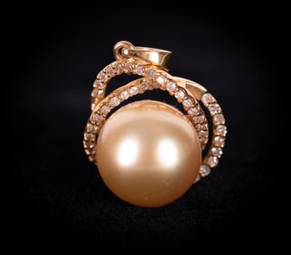 Radiant Golden South Sea Pearl and Diamond Pendant