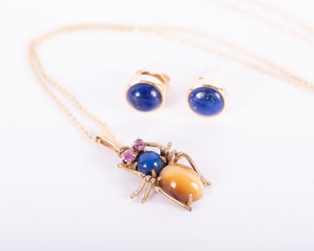 14K Yellow Gold Bee Pendant on Chain with Earrings