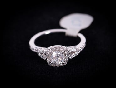14K White Gold Diamond Ring