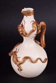 An Antique Worcester Porcelain Dragon Pitcher
