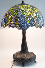 Tiffany Style Leaded Glass Table Lamp