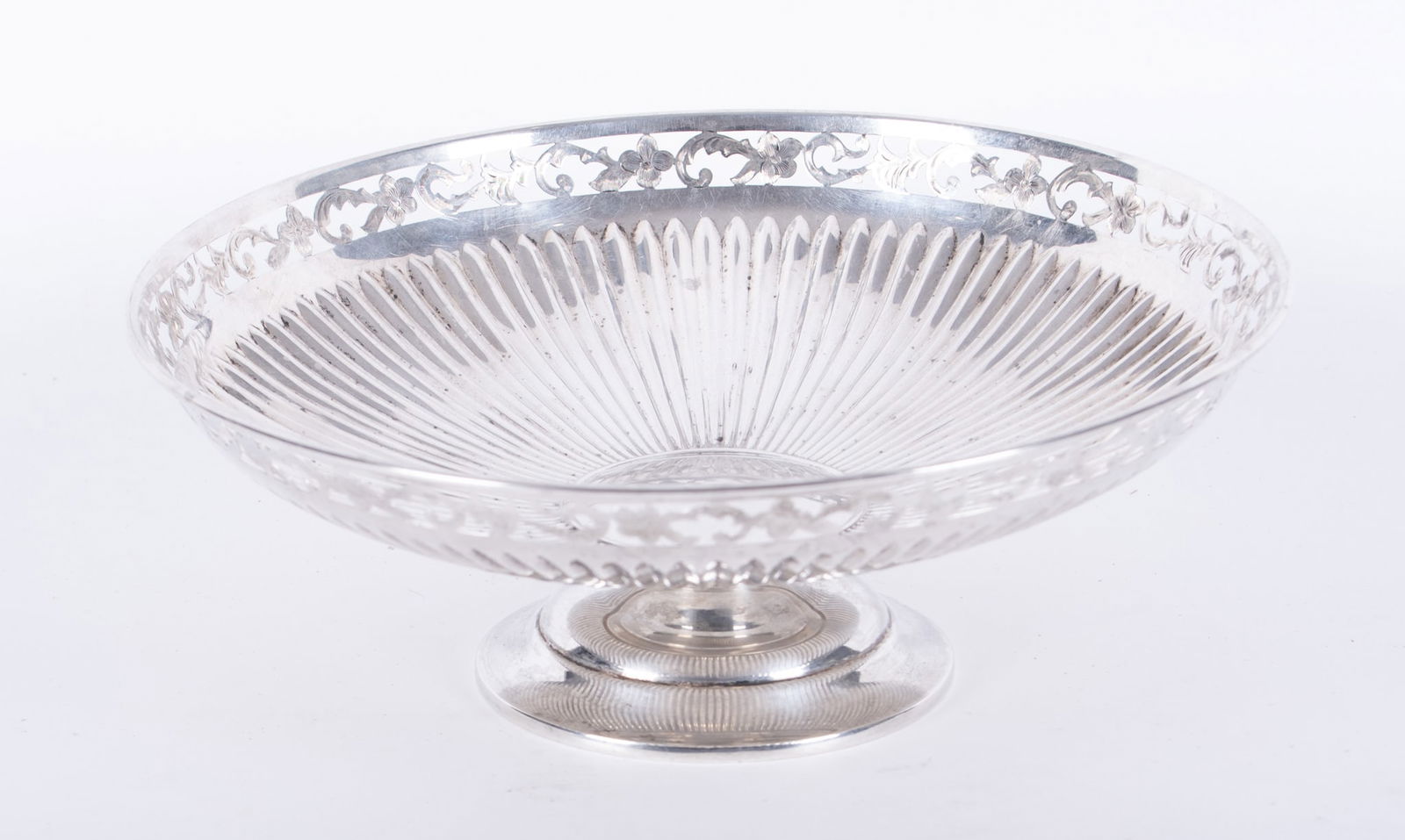 Simpson, Hall, Miller Co Sterling Silver Pedestalled Compote Dish (1 of 5)