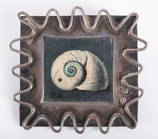 Gertrude Abercrombie, Illinois, Wisconsin / Germany (1909-1977), Shell (Brooch) 1952, oil on panel,