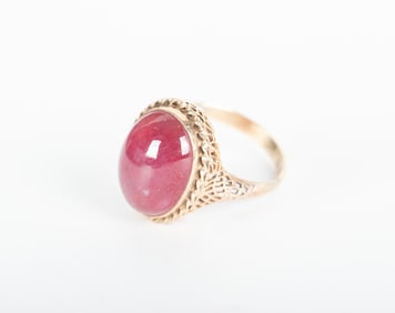Vintage 10K Yellow Gold Ruby Cabochon Ring