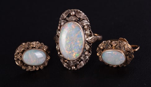 Vintage 9K Opal Ring w/Matching Earrings