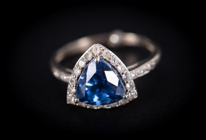 10K White Gold Sapphire Ring