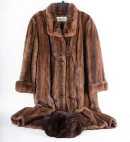 Whiskey Dyed Mink Stroller, Full Length Swing/ X-Cut Collar together with Whiskey Dyed Slightly