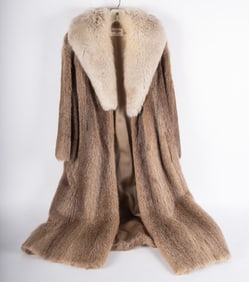 Vintage Beaver Coat with Fox Collar Retailed by Zenthoefer's Furs, St. Louis, MO