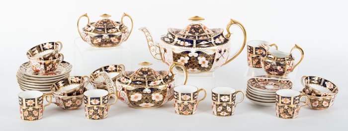 An English Porcelain Tea Service, Traditional Imari by Royal Crown Derby