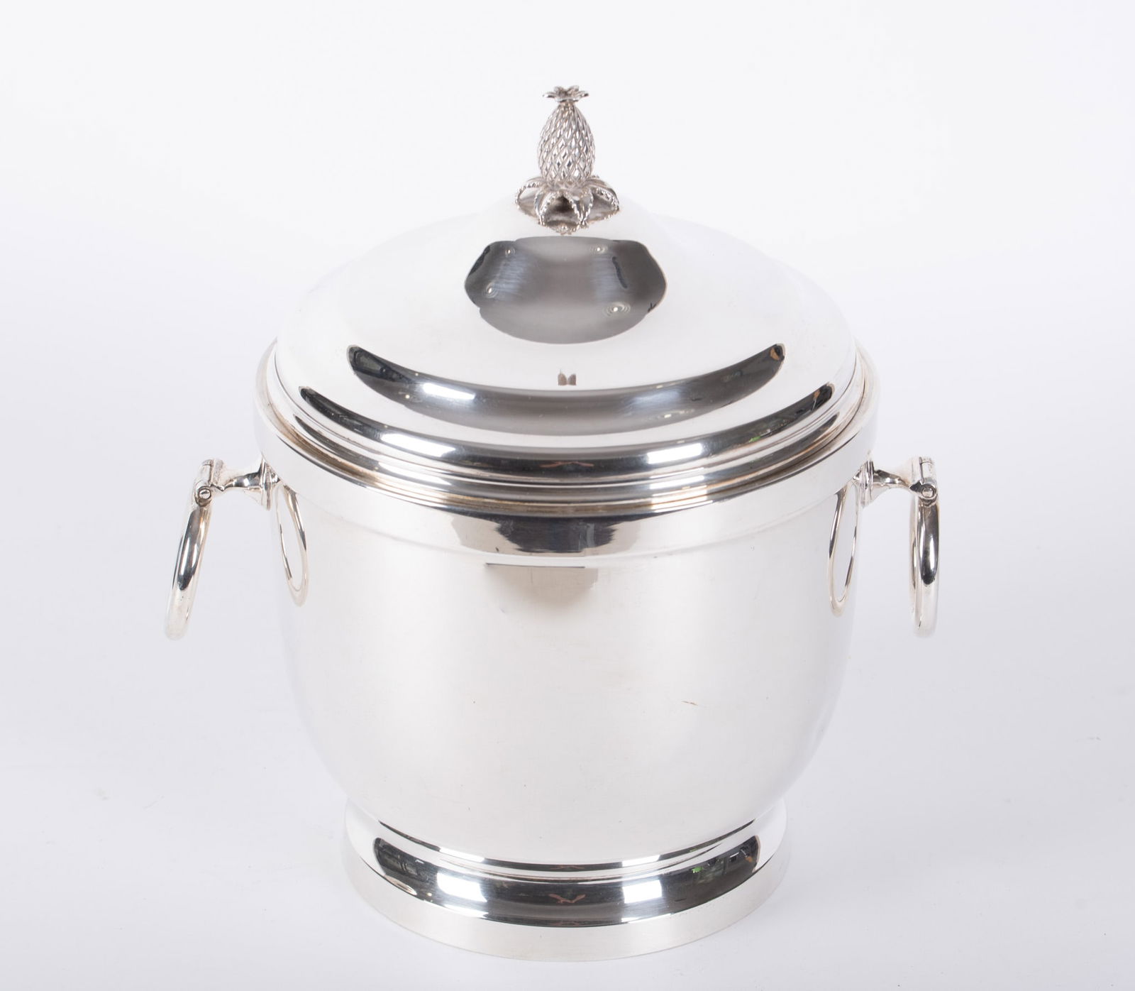 A Tiffany & Co. Sterling Silver Ice Bucket with Insulated Liner (1 of 6)