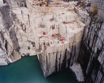 Edward Burtynsky, Ontario / Canada (b. 1955), Rock of Ages #7, Wells-Lamson Quarry, chromographic