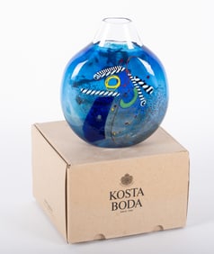 Goran Warff for Kosta Boda vase