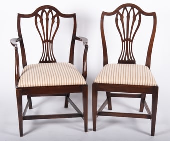 Set Of Eight Federal Mahogany Hepplewhite Dining Chairs