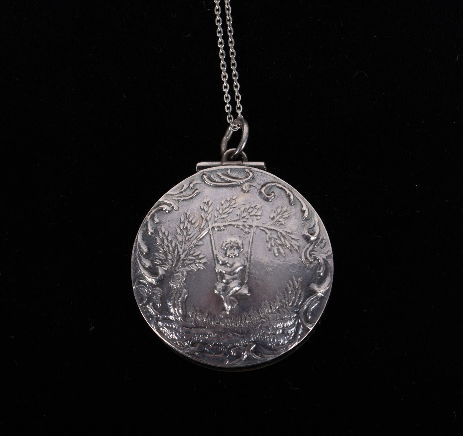 Victorian Sterling Silver Locket/Pill Box (1 of 3)