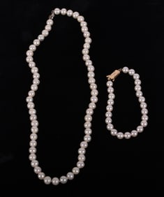 Freshwater Pearl Necklace paired with a Cultured Pearl Bracelet