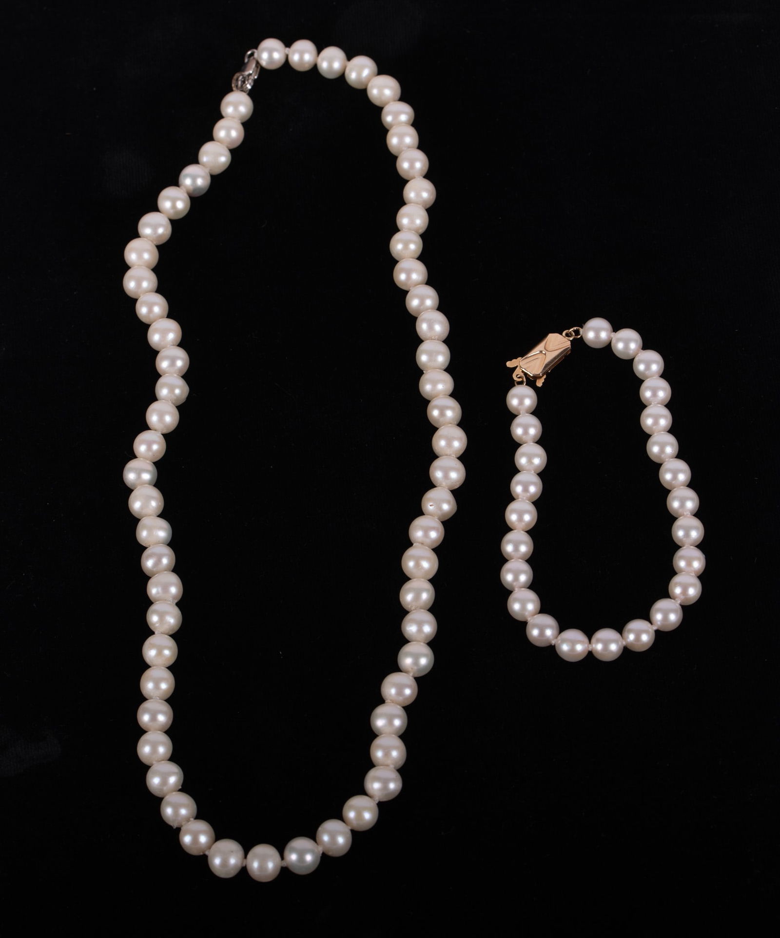 Freshwater Pearl Necklace paired with a Cultured Pearl Bracelet (1 of 2)