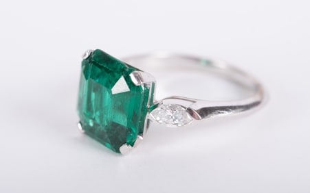 White Gold Imitation Emerald and Diamond Ring
