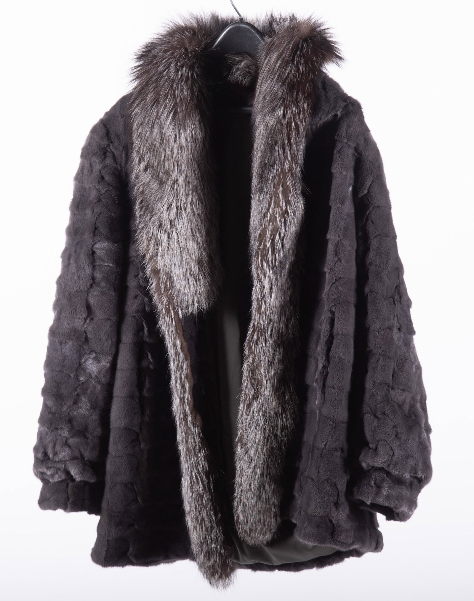 Blue Irish Dyed Mink Sections Stroller with Silver Fox Collar from Denmark/Finland: Blue Irish Dyed Mink Sections Stroller with Silver Fox Collar from Denmark/FinlandMink stroller with fox shawl collar and Tim that excentuates the length of the garment front. Three hook and eye closu