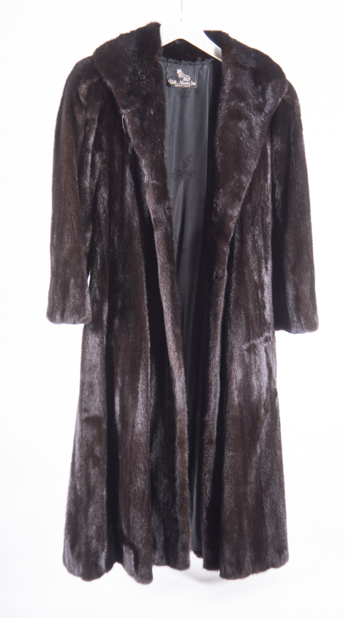 Bill Marre Black Diamond Mink Coat: Bill Marre Black Diamond Mink Coatfull length, size small to medium; excellent condition. Length 44 inches, sleeve length 20 inches, shoulder to shoulder width 16 inches.