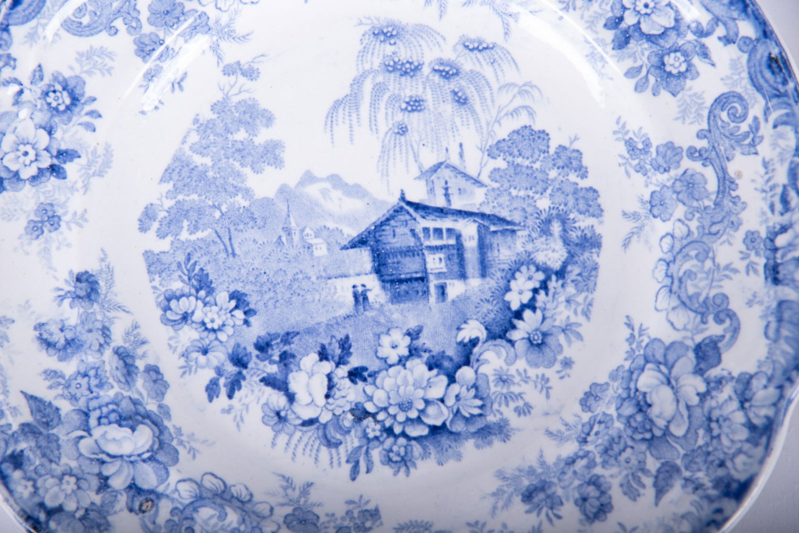 Four Minton Genevese Pattern Serving Plates - 3