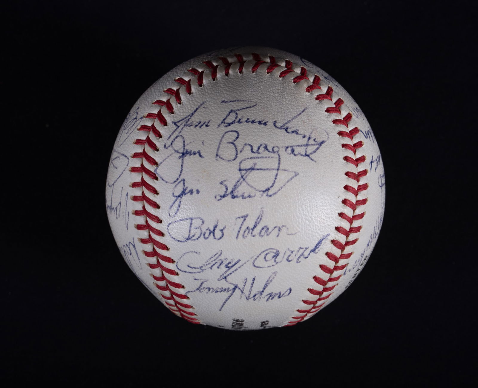 Team Signed 1969 Cincinnati Reds Baseball: Team Signed 1969 Cincinnati Reds Baseball Spalding and signed by Johnny Bench, Pete Rose, Manager Dave Bristol, Bernie Carbo, Tony Perez and many more.
