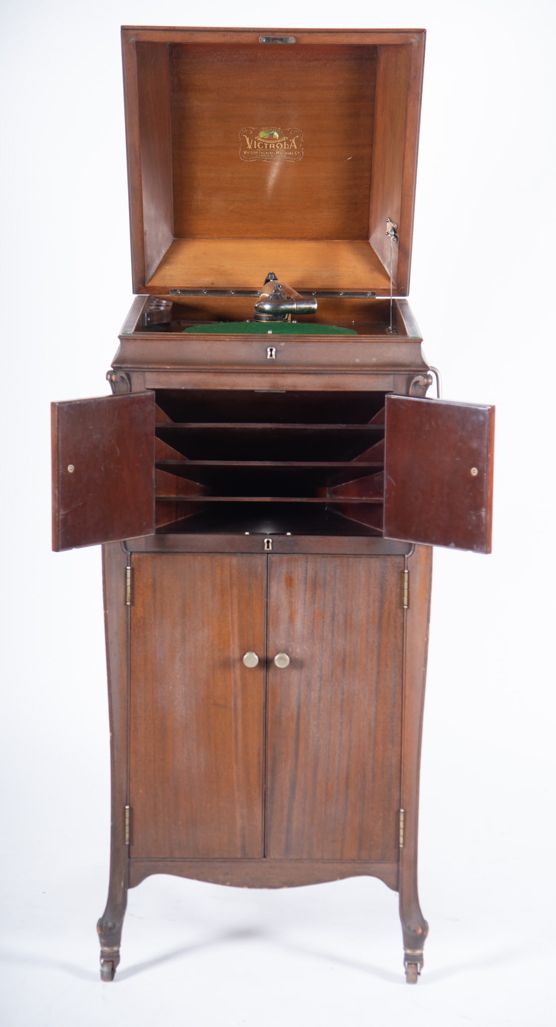 Victor Talking Machine and Co Victrola (1 of 3)