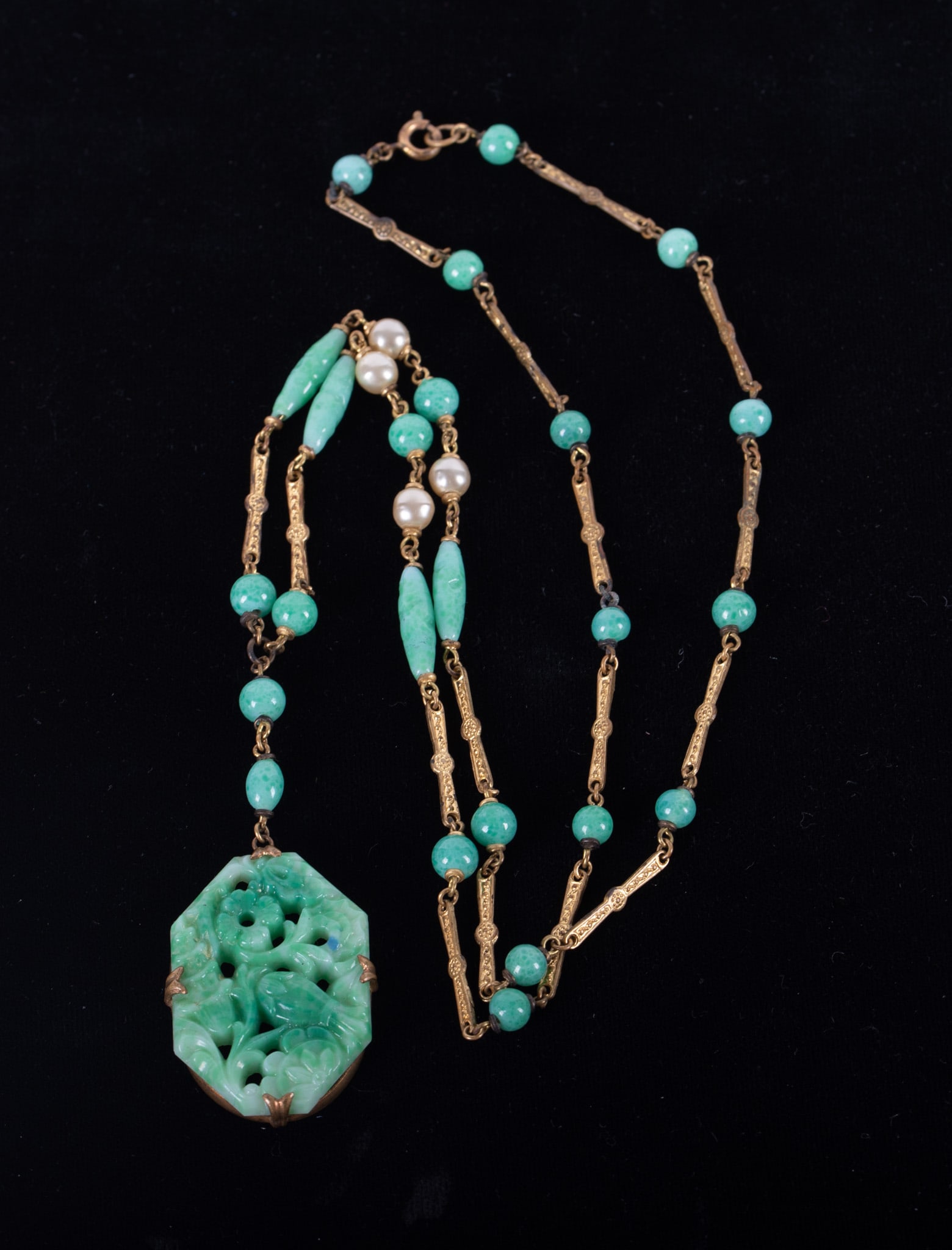 Vintage Carved Jade Necklace (1 of 2)