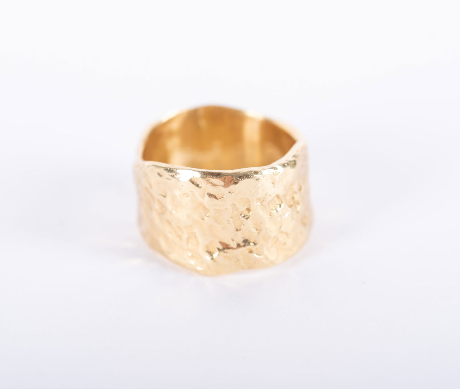 18K Yellow Gold Free Form Textured Band: 18K Yellow Gold Free Form Textured BandThis awesome band is 12.40mm at its widest point and the ring size is 5 1/2. Weight is 10.2g.
