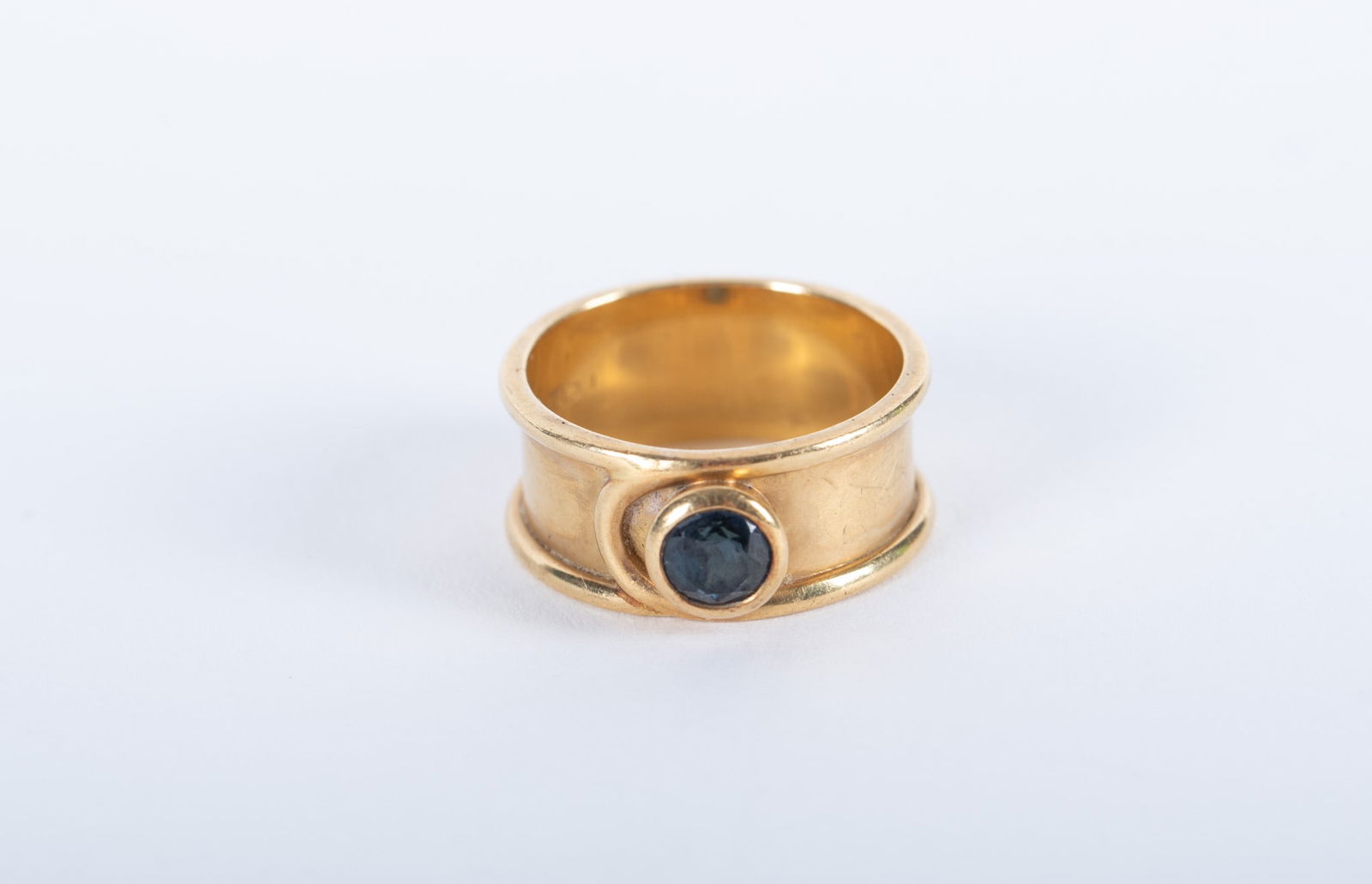 18K Yellow Gold with Sapphire Ring by Manfredi (1 of 3)