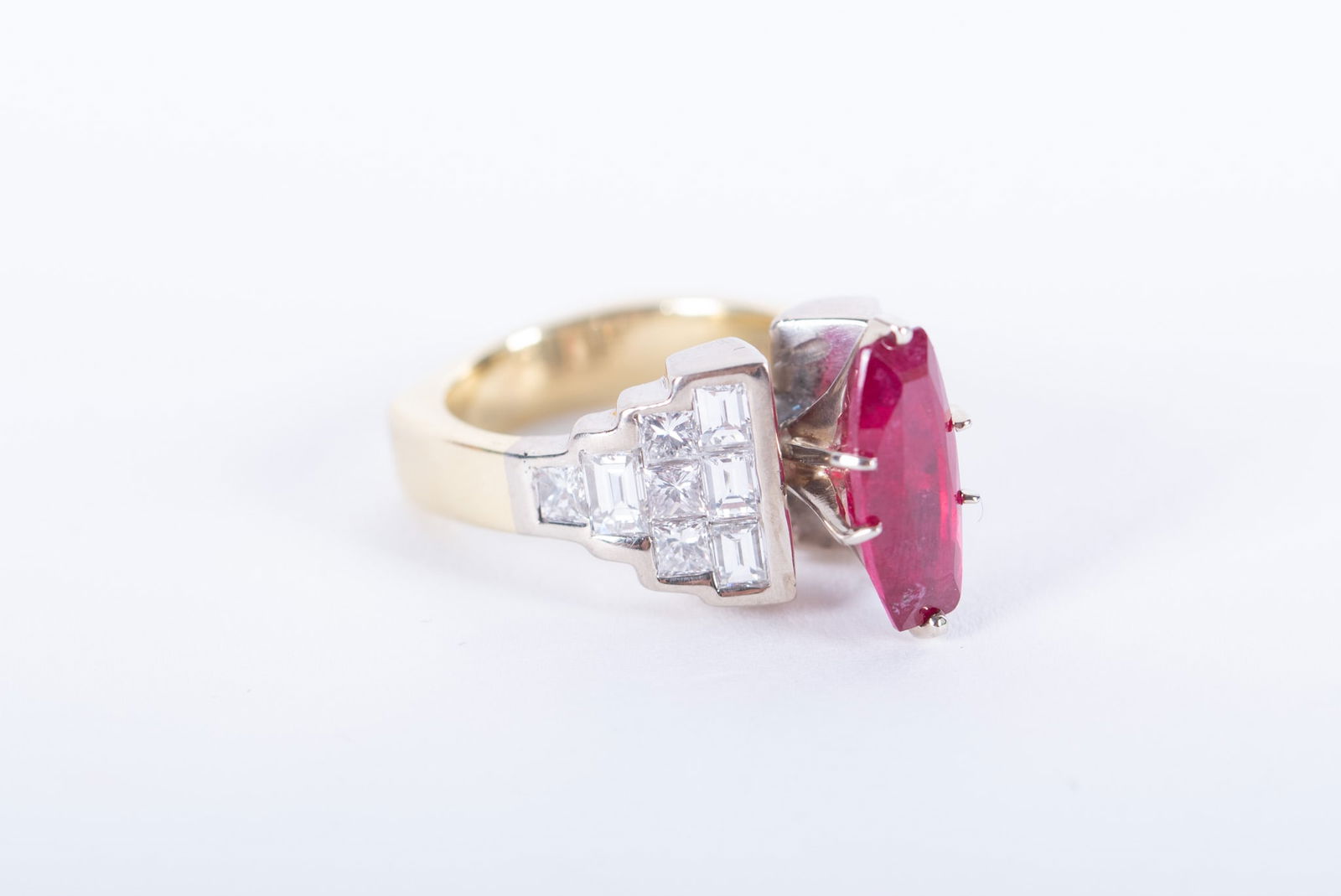 Amazing 18K Yellow Gold, Ruby & Diamond Ring (1 of 4)