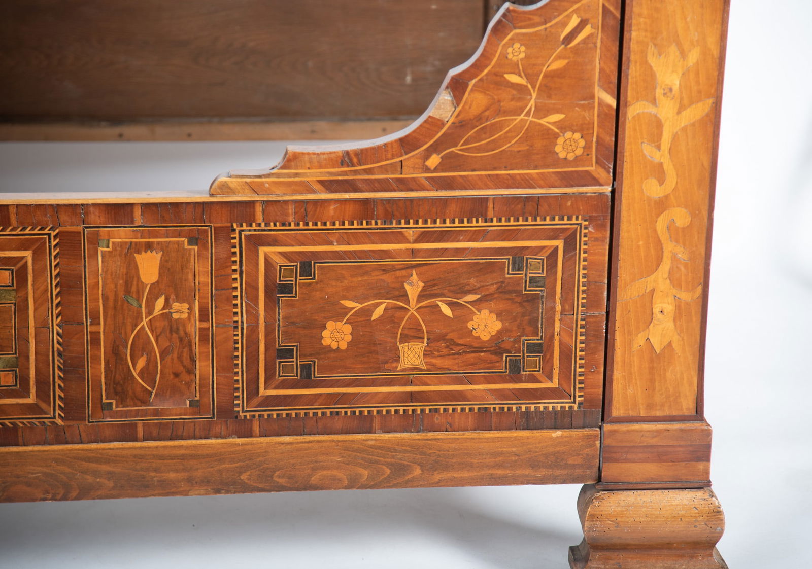 Antique Continental Daybed - 3