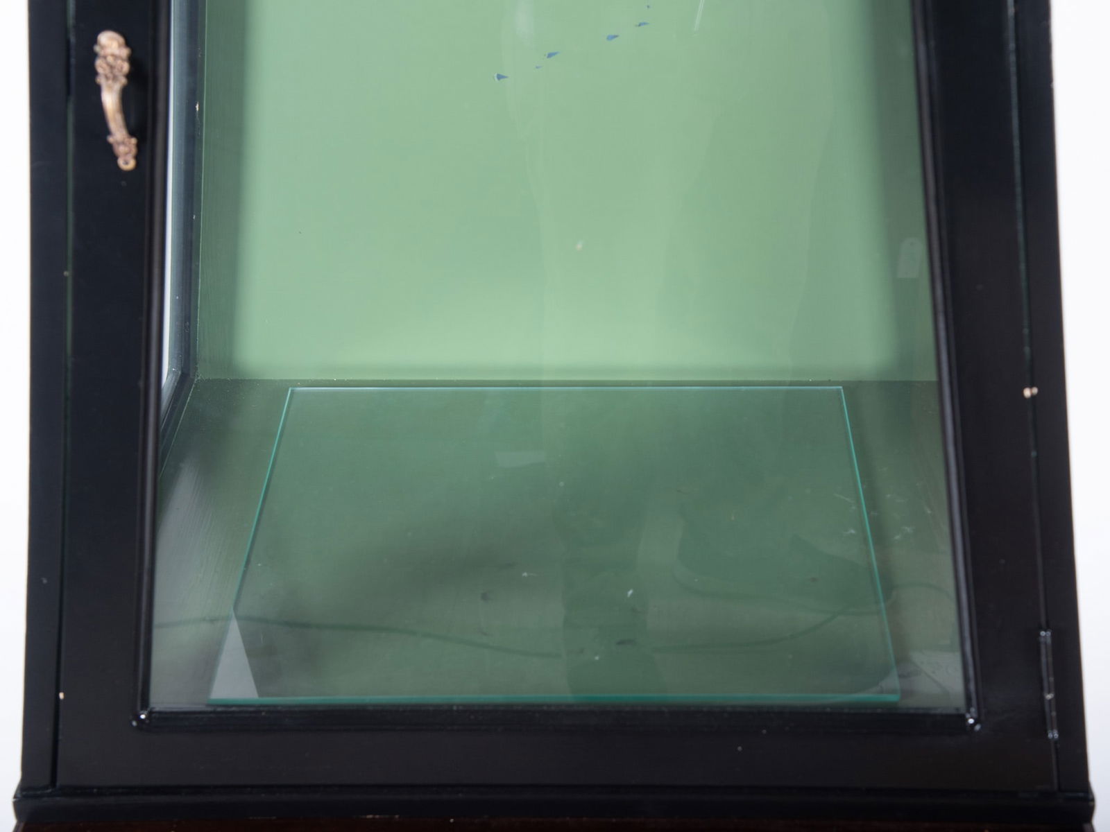 Large Pyramid Form Display Case on Stand - 2