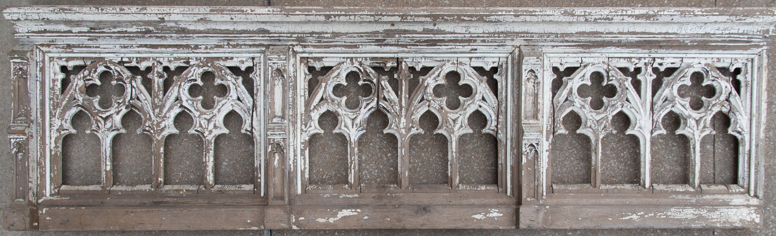 Antique French Gothic Revival Communion Altar Rail: Antique French Gothic Revival Communion Altar RailGothic architectural elements consisting of pointed arches and trefoil / quatrefoil cutouts.31 x 101 inches