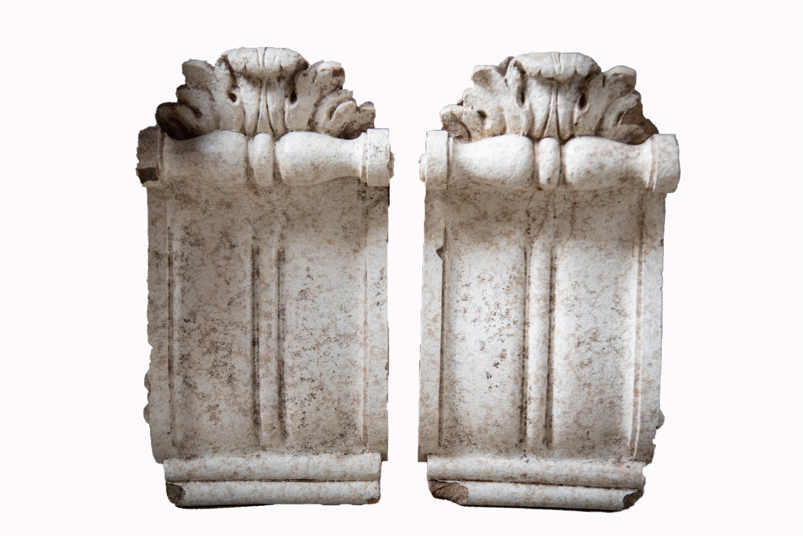 Pair of 19th Century Acanthus Leaf Glazed Terracotta Corbels: Pair of 19th Century Acanthus Leaf Glazed Terracotta Corbels Pair of Neoclassical corbels or architectural brackets, the corbels have scrolling tops and fluted vertical sections. 25 x 15 x 9 inches