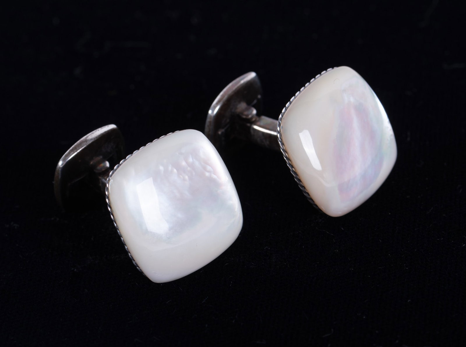 David Yurman Sterling Cufflinks with Mother of Pearl (1 of 2)