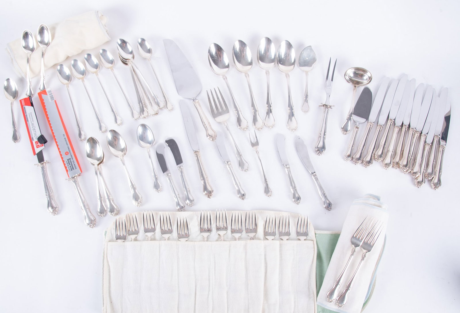 Lunt Georgian Manor Sterling Flatware Service for 12 (1 of 3)