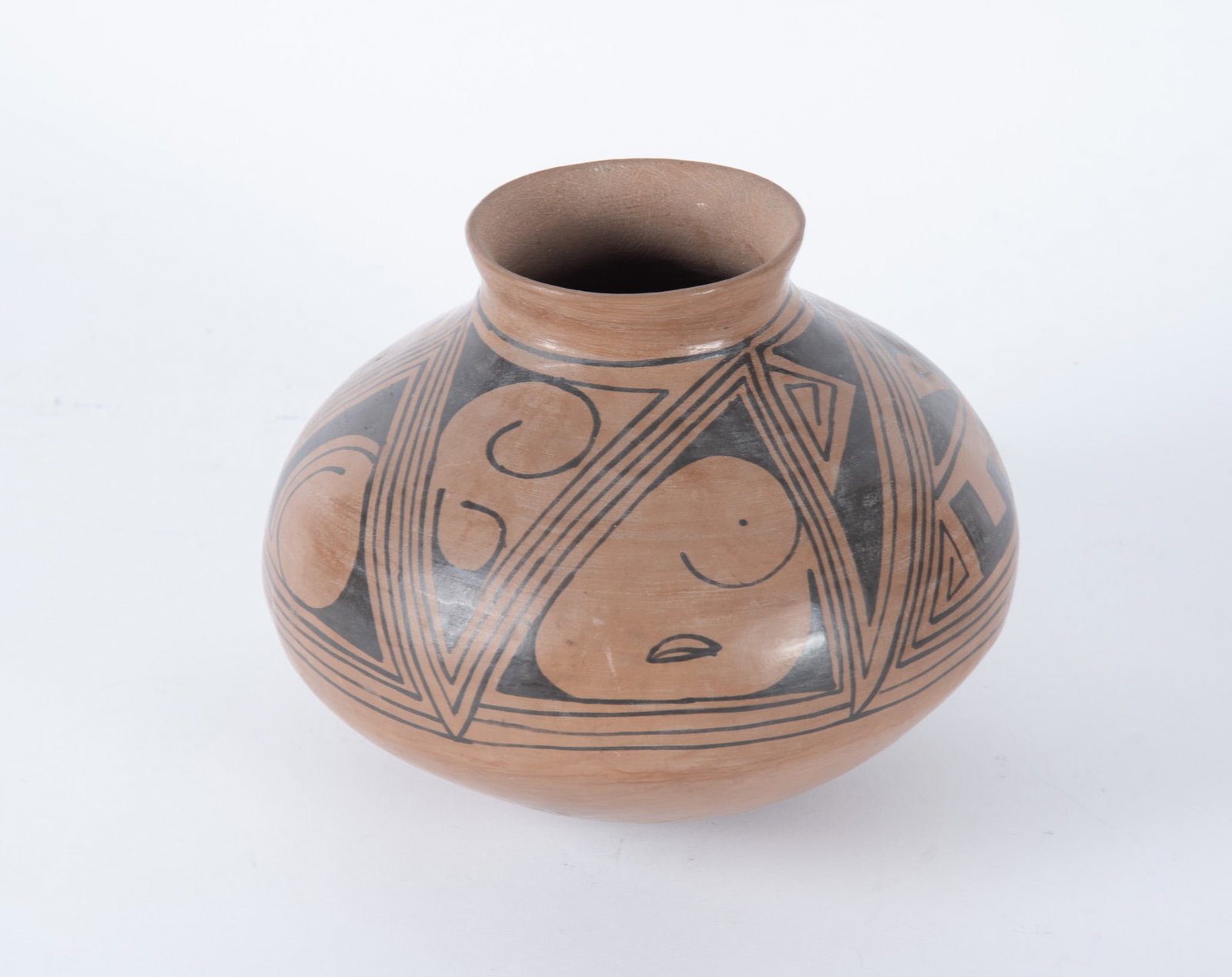 A Zuni Pottery Vase (1 of 3)