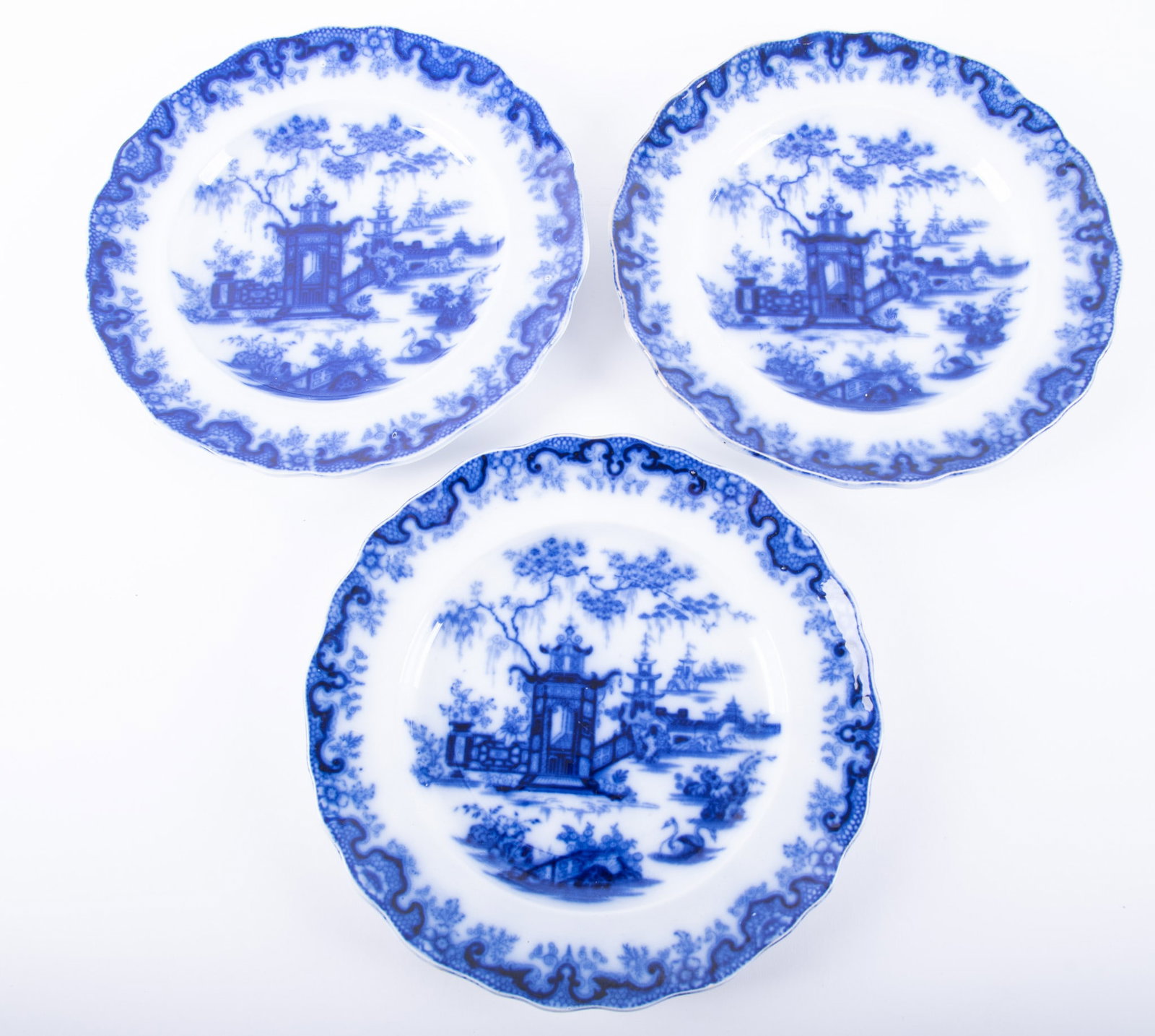 A Set of Three Flow Blue Dinner Plates, LinTin by Thomas Goodwin (1 of 4)
