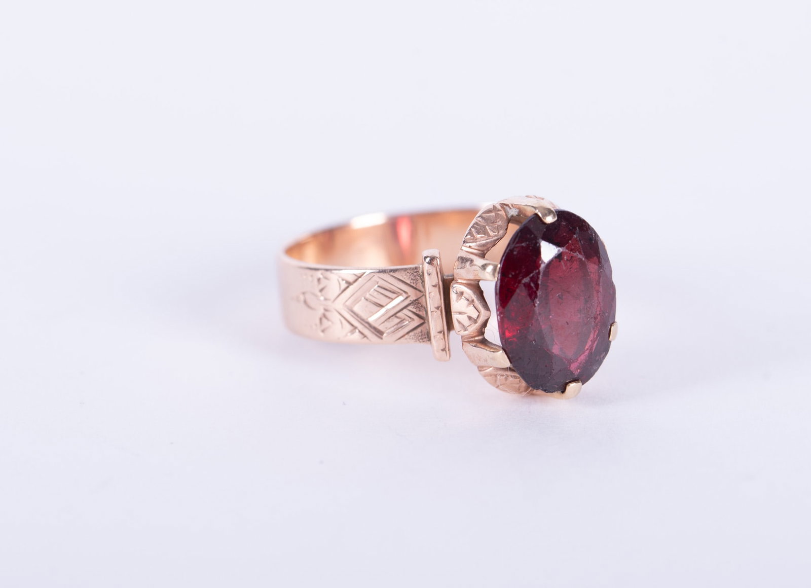 Antique 10K Yellow Gold Garnet Ring (1 of 2)