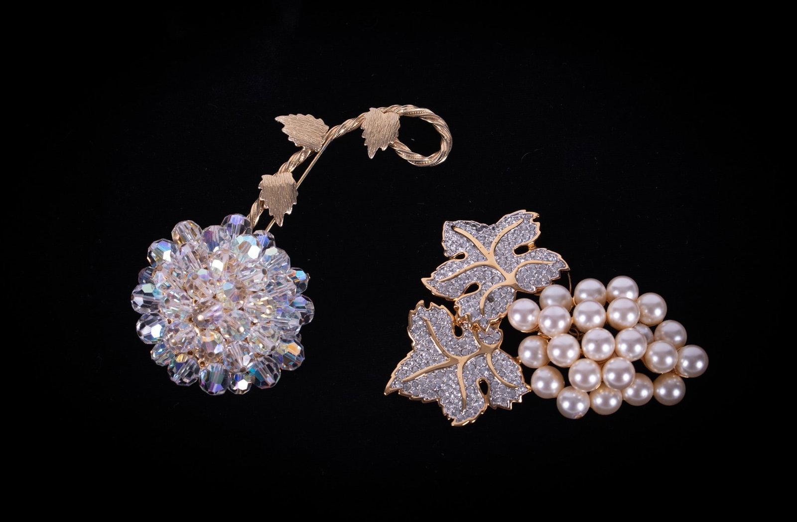 Impressive Swarovski Signed Gold Plated Faux Pearl and Crystal Rhinestone Grape Bunch Brooch (1 of 2)