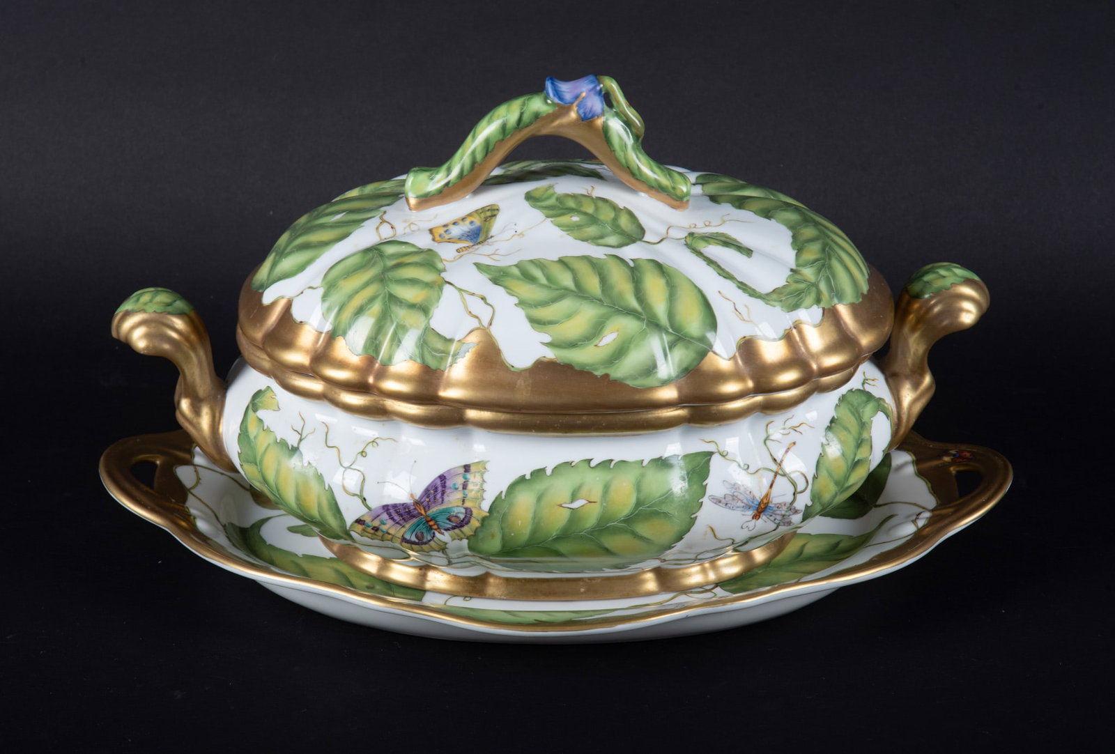 A Very Large Anna Weatherley Porcelain Tureen and Underplate, Ivy Garland (1 of 5)