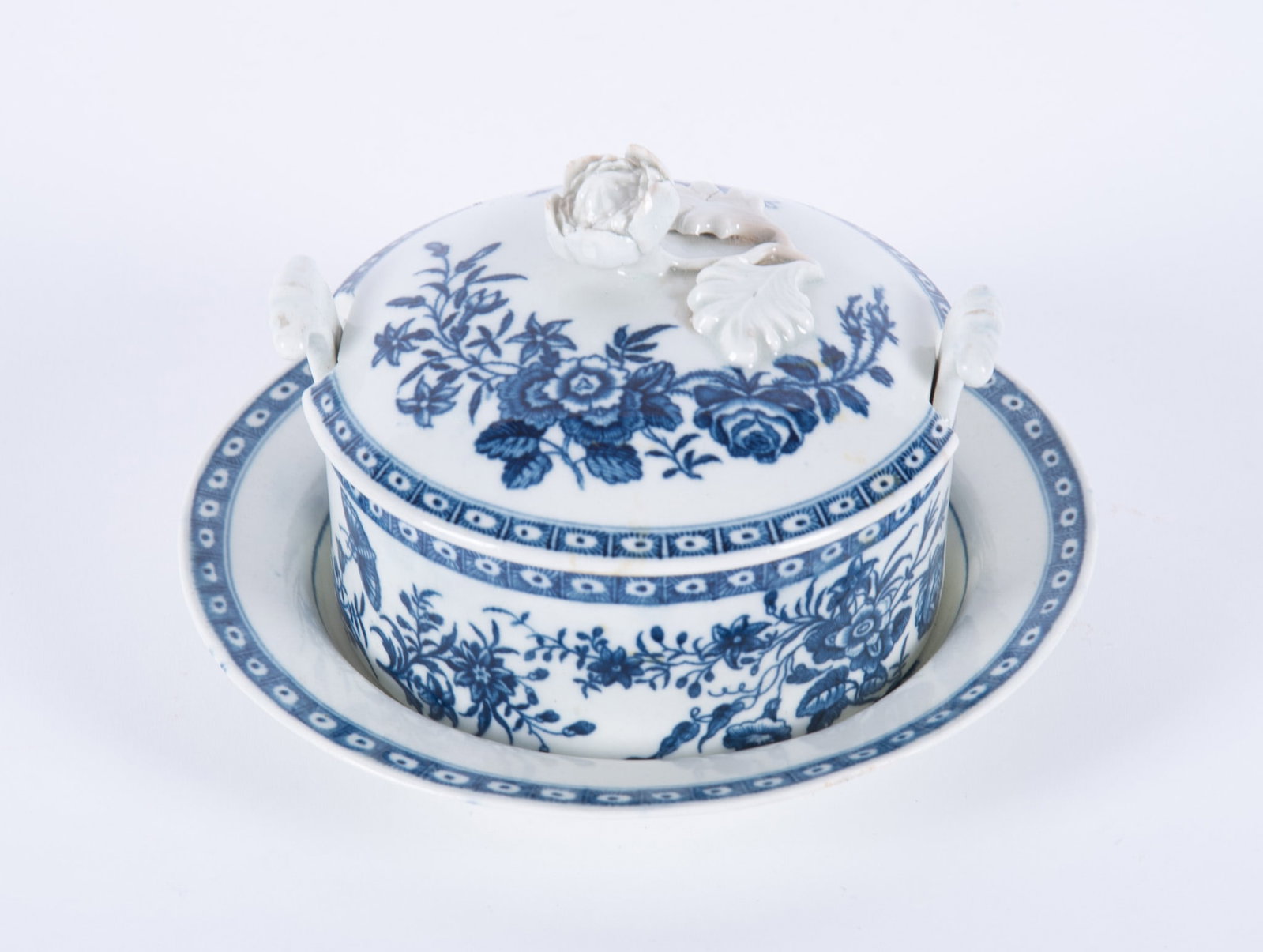 An 18th Century English Worcester Three Flowers Butter Tub, Dr. Wall Period (1 of 4)