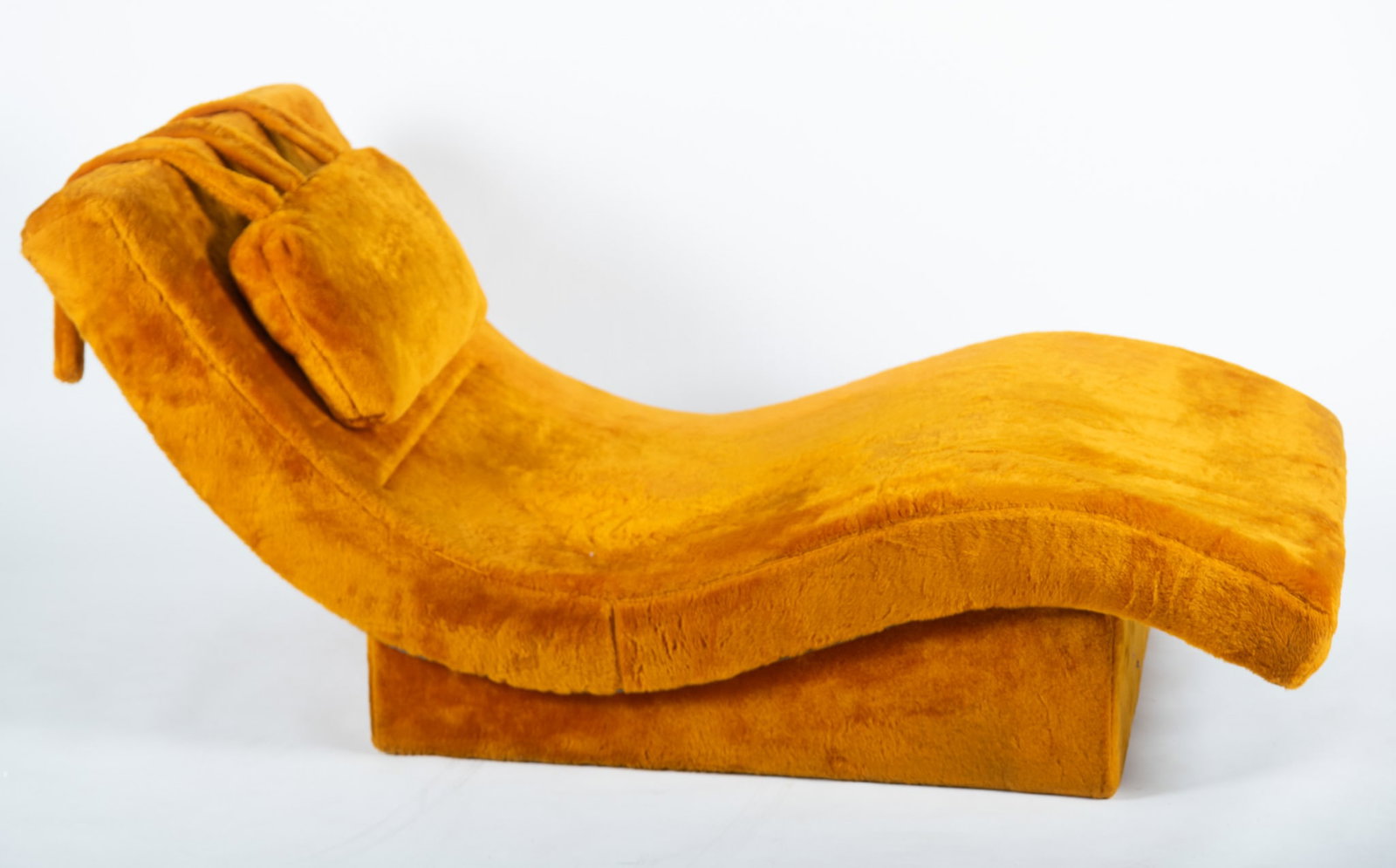 Vintage Wave Chaise Longue, Circa 1960s 1970s: Vintage Wave Chaise Longue, Circa 1960s 1970s Upholstered in original tangerine faux fur with pillow 30 x 64 x 35 inches